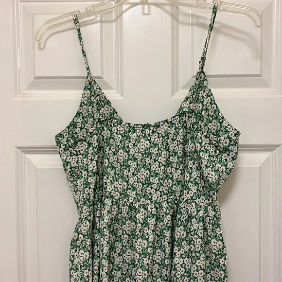 NWOT Green Floral Mini Dress With White Buttons. Size 8/10 - Picture 7 of 15